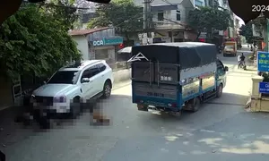 Ôtô tông trúng đoàn người đưa tang Ôtô tông trúng đoàn người đưa tang