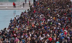 Tây Ban Nha điều 10.000 binh sĩ, cảnh sát cứu trợ khu vực lũ quét Tây Ban Nha điều 10.000 binh sĩ, cảnh sát cứu trợ khu vực lũ quét