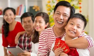 'Người lớn sợ Tết là ích kỷ với trẻ con' 'Người lớn sợ Tết là ích kỷ với trẻ con'