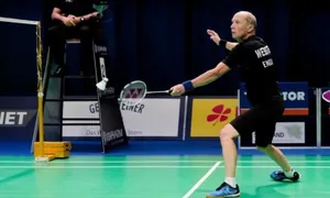 Tay vợt 70 tuổi đi tìm trận thắng chuyên nghiệp đầu tiên Tay vợt 70 tuổi đi tìm trận thắng chuyên nghiệp đầu tiên