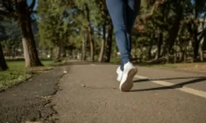 6 điều nên làm khi đi bộ để cải thiện sức khỏe tim mạch 6 điều nên làm khi đi bộ để cải thiện sức khỏe tim mạch