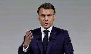 Tổng thống Pháp kêu gọi Ukraine 'suy nghĩ thực tế' về lãnh thổ Tổng thống Pháp kêu gọi Ukraine 'suy nghĩ thực tế' về lãnh thổ