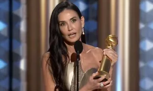Demi Moore 'sốc' khi lần đầu nhận giải Quả Cầu Vàng Demi Moore 'sốc' khi lần đầu nhận giải Quả Cầu Vàng