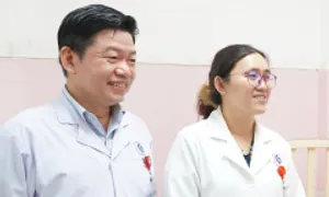 Nữ sinh rối loạn tâm thần vì viêm não Nữ sinh rối loạn tâm thần vì viêm não