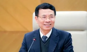 Bộ trưởng Nguyễn Mạnh Hùng: 'Quyết định đúng, hiệu triệu được toàn dân, việc gì cũng thành' Bộ trưởng Nguyễn Mạnh Hùng: 'Quyết định đúng, hiệu triệu được toàn dân, việc gì cũng thành'