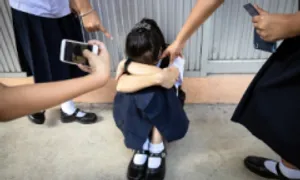 'Trẻ con mà, có biết gì đâu' 'Trẻ con mà, có biết gì đâu'