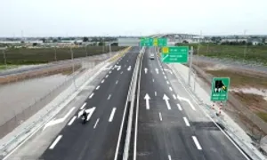 Cầu chờ 2-3 năm mới khai thác do chưa có đường kết nối Cầu chờ 2-3 năm mới khai thác do chưa có đường kết nối