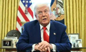 Ông Trump miễn thuế đối ứng với smartphone, laptop, chip nhớ Ông Trump miễn thuế đối ứng với smartphone, laptop, chip nhớ