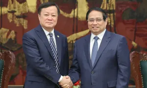 Thủ tướng đề nghị hãng máy bay Trung Quốc hợp tác phát triển hàng không Thủ tướng đề nghị hãng máy bay Trung Quốc hợp tác phát triển hàng không