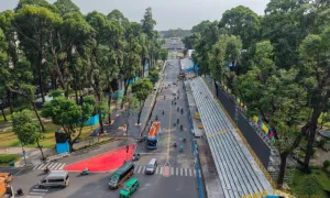 Khán đài hơn 5.000 chỗ phục vụ lễ 30/4 dần hoàn thiện Khán đài hơn 5.000 chỗ phục vụ lễ 30/4 dần hoàn thiện