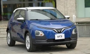 Nên mua VF 5 hay Mazda2? Nên mua VF 5 hay Mazda2?
