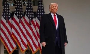 EU gặp khó với đề xuất mua 350 tỷ USD dầu khí của ông Trump EU gặp khó với đề xuất mua 350 tỷ USD dầu khí của ông Trump