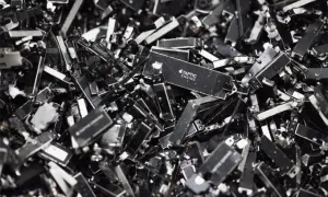 Apple gần đạt mục tiêu dùng đất hiếm dạng tái chế Apple gần đạt mục tiêu dùng đất hiếm dạng tái chế
