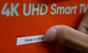 Thương nhân Trung Quốc kêu gọi người dân mua hàng không bán được sang Mỹ Thương nhân Trung Quốc kêu gọi người dân mua hàng không bán được sang Mỹ