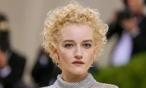 Julia Garner đóng phản diện 'The Fantastic Four' Julia Garner đóng phản diện 'The Fantastic Four'