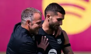 HLV Flick bất bình vì hai cầu thủ Barca tỏ thái độ HLV Flick bất bình vì hai cầu thủ Barca tỏ thái độ
