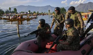 Quân đội Ấn Độ, Pakistan tiếp tục đấu súng tại vùng tranh chấp Quân đội Ấn Độ, Pakistan tiếp tục đấu súng tại vùng tranh chấp