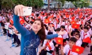 Huy động nghệ sĩ, vận động viên tham gia dạy học hai buổi mỗi ngày
