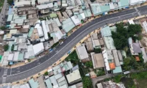 Rạch chống ngập thành đường sau 4 năm cải tạo ở TP HCM