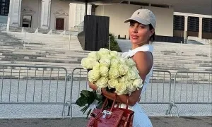 Bạn gái Ronaldo bị chỉ trích khi tới Bồ Đào Nha Bạn gái Ronaldo bị chỉ trích khi tới Bồ Đào Nha