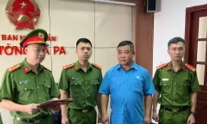 Nguyên chủ tịch phường ở Sa Pa bị khởi tố Nguyên chủ tịch phường ở Sa Pa bị khởi tố