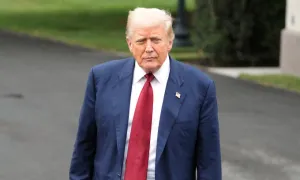 Ông Trump dọa trừng phạt nếu Nga phớt lờ tối hậu thư Ông Trump dọa trừng phạt nếu Nga phớt lờ tối hậu thư