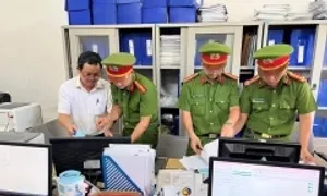 Nguyên Chi cục trưởng Thủy sản TP Huế bị khởi tố Nguyên Chi cục trưởng Thủy sản TP Huế bị khởi tố