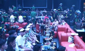 400 cảnh sát đột kích bar, vũ trường có ma túy 400 cảnh sát đột kích bar, vũ trường có ma túy