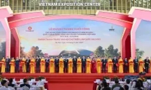 Vingroup là doanh nghiệp tư nhân đóng ngân sách lớn nhất Vingroup là doanh nghiệp tư nhân đóng ngân sách lớn nhất