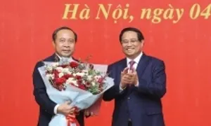 Thủ tướng trao quyết định bổ nhiệm lãnh đạo 8 bộ, cơ quan