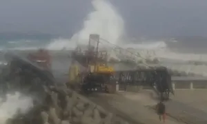 Bão Halong gây mưa lớn kỷ lục ở quần đảo miền nam Nhật Bản Bão Halong gây mưa lớn kỷ lục ở quần đảo miền nam Nhật Bản