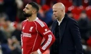 Salah, Slot bị chỉ trích sau thảm bại của Liverpool